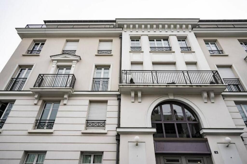 Appartamento Le Royal Condo, 13 P, Wifi & Parking A Disneyland Chessy (Seine-et-Marne)